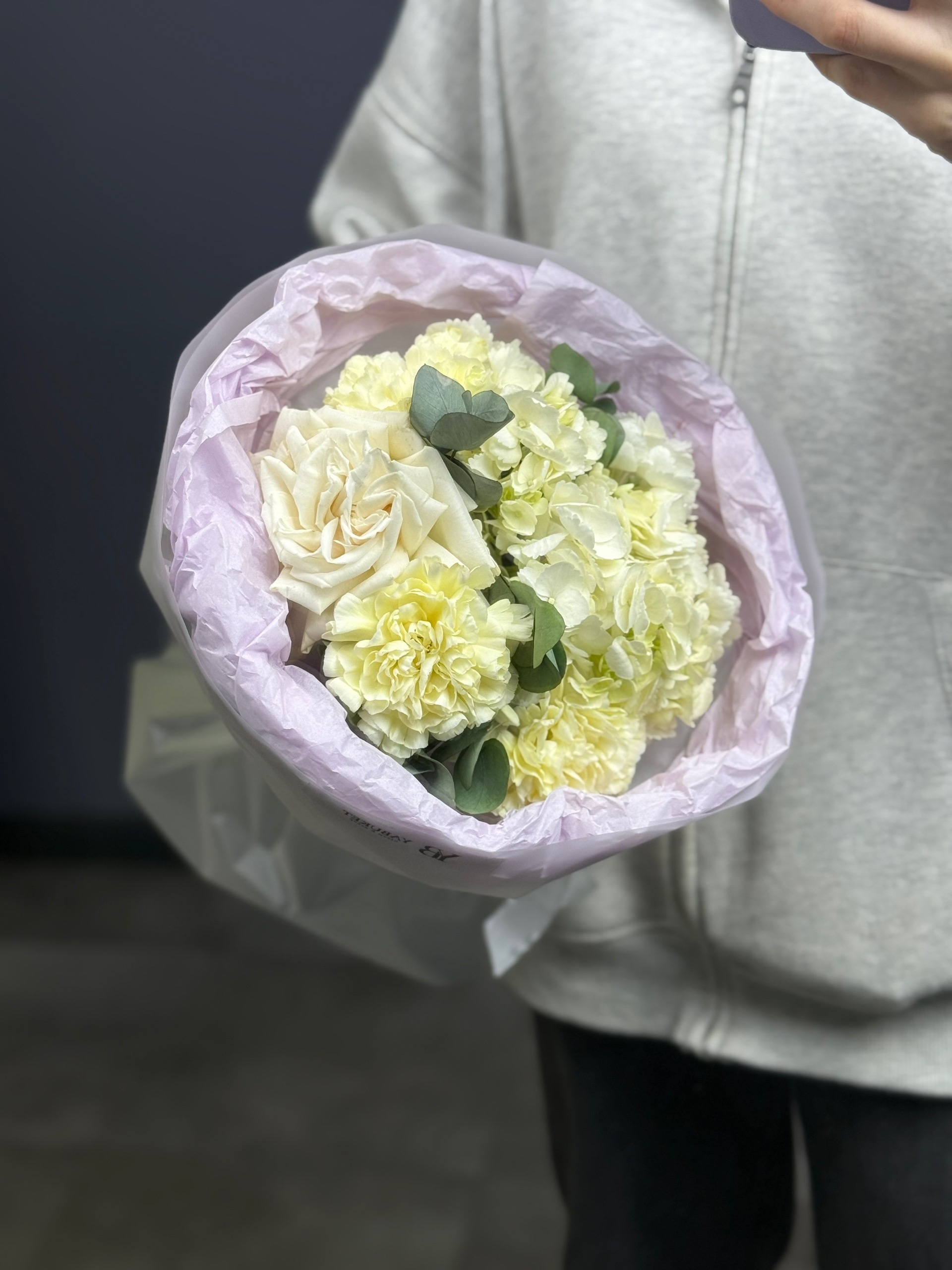 Нежный букет комплимент