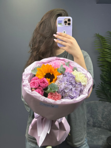 Дофаминовый букет с подсолнухом