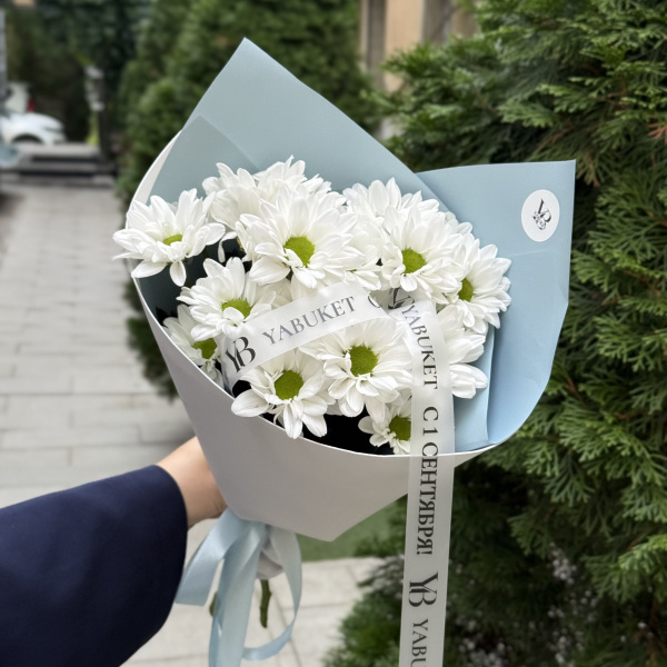 Монобукет из 3 ромашковых хризантем