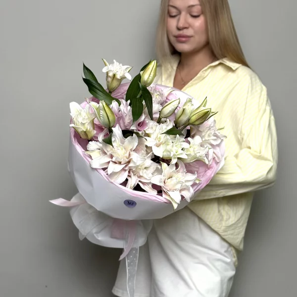Монобукет из 5 розовых пионовидных лилий