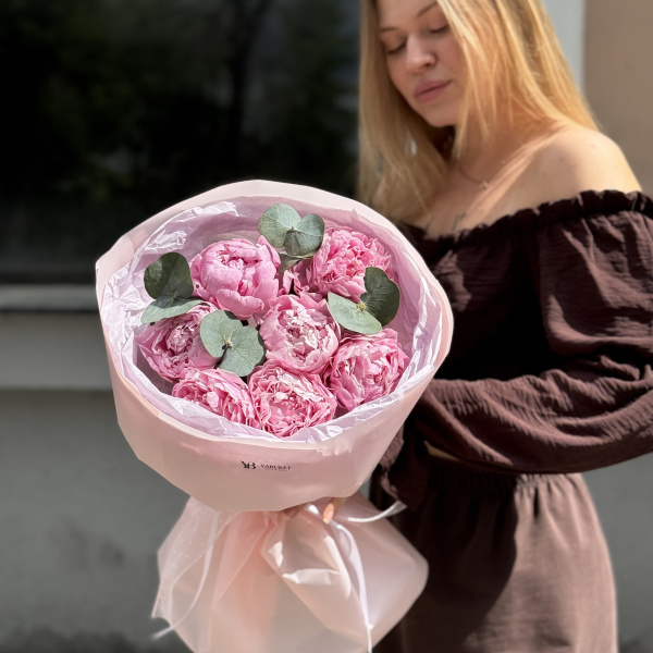 Монобукет из 7 розовых пионов