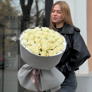 Монобукет из 31 белой голландской розы